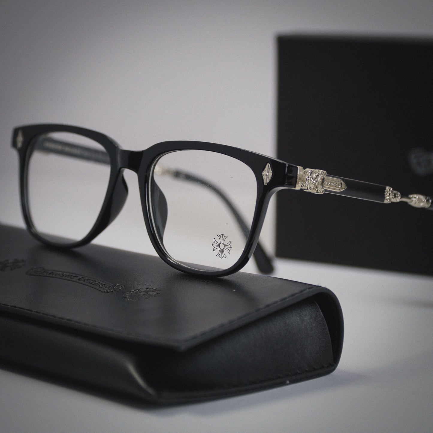 Baroque-Inspired Luxury Eyewear – Color Options